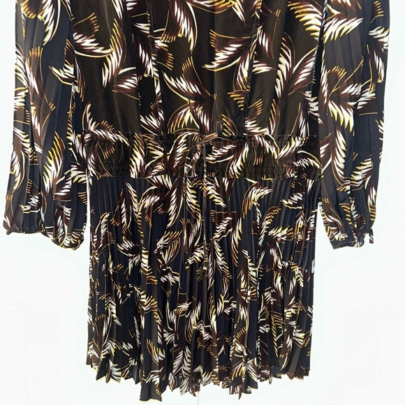 A.L.C Rory V-neck Pleated Silk Dress Size 8 - Picture 6 of 11